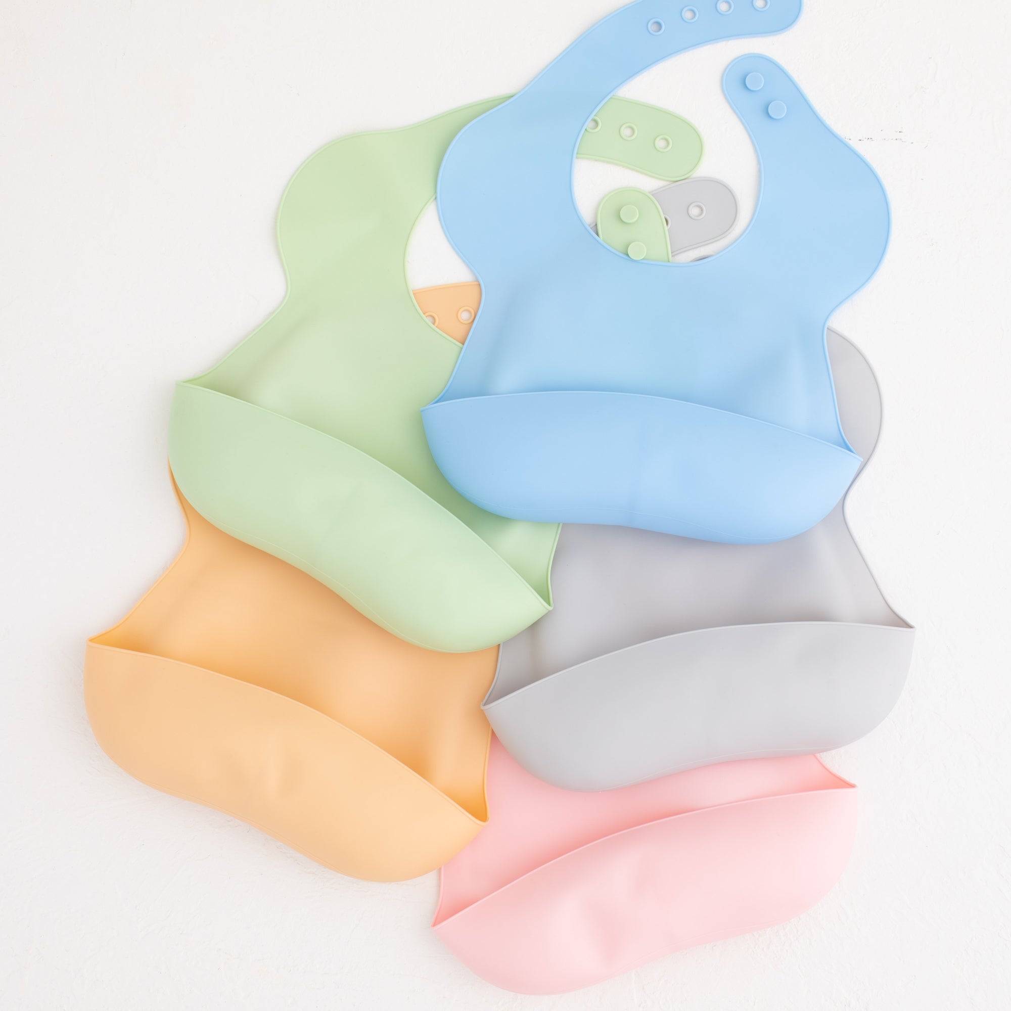 Silicone Bib with Food Catcher & Divider: Mealtime Made Cleaner and Easier PRE-ORDER